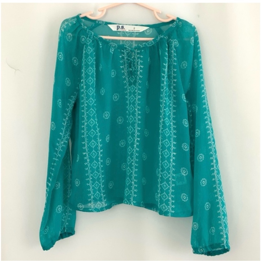 Girl’s Aeropostale Green Sheer Patterned Blouse Size 5